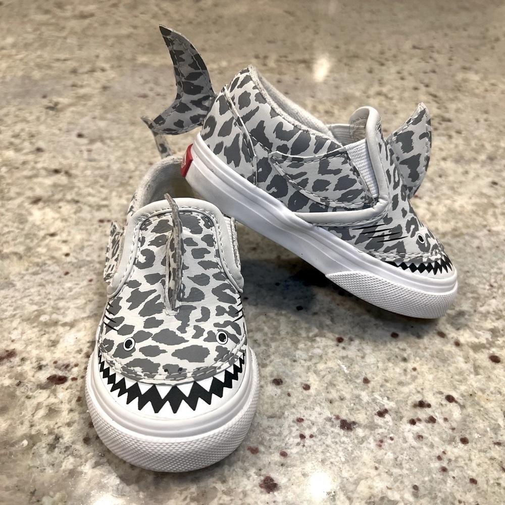 Vans Gray Shark Slip On Toddler Shoe | Size 4.5 | Great Condition